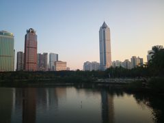 -万绿园