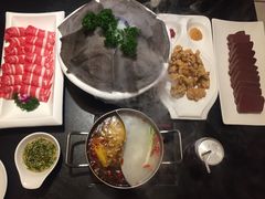 -小天鹅火锅·一线江景洪鼎旗舰店(洪崖洞店)