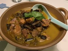 小鸡炖榛蘑-止观小馆·辽河口渔家菜(王府井店)