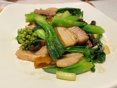 芥蓝炒烧肉-添饭茶餐厅(天悦龙庭店)