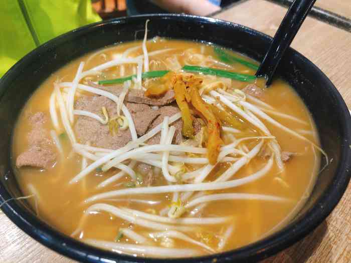 谭仔三哥米线(形点店)