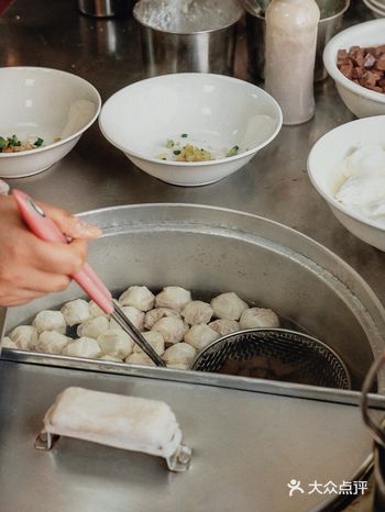 街区烟火馄饨店 街坊老据点