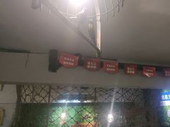 -顶峰夜宴·龙虾烧烤大排档(九江学院店)