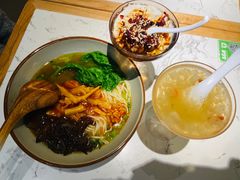 -百春原湖南牛肉粉(百联世纪店)