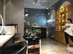 -时尚殿堂明星门店