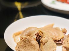 润烧脆皮乳鸽-粤界(望京金辉店)