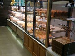 面包甜点陈列柜-巴黎贝甜(宜山路店)
