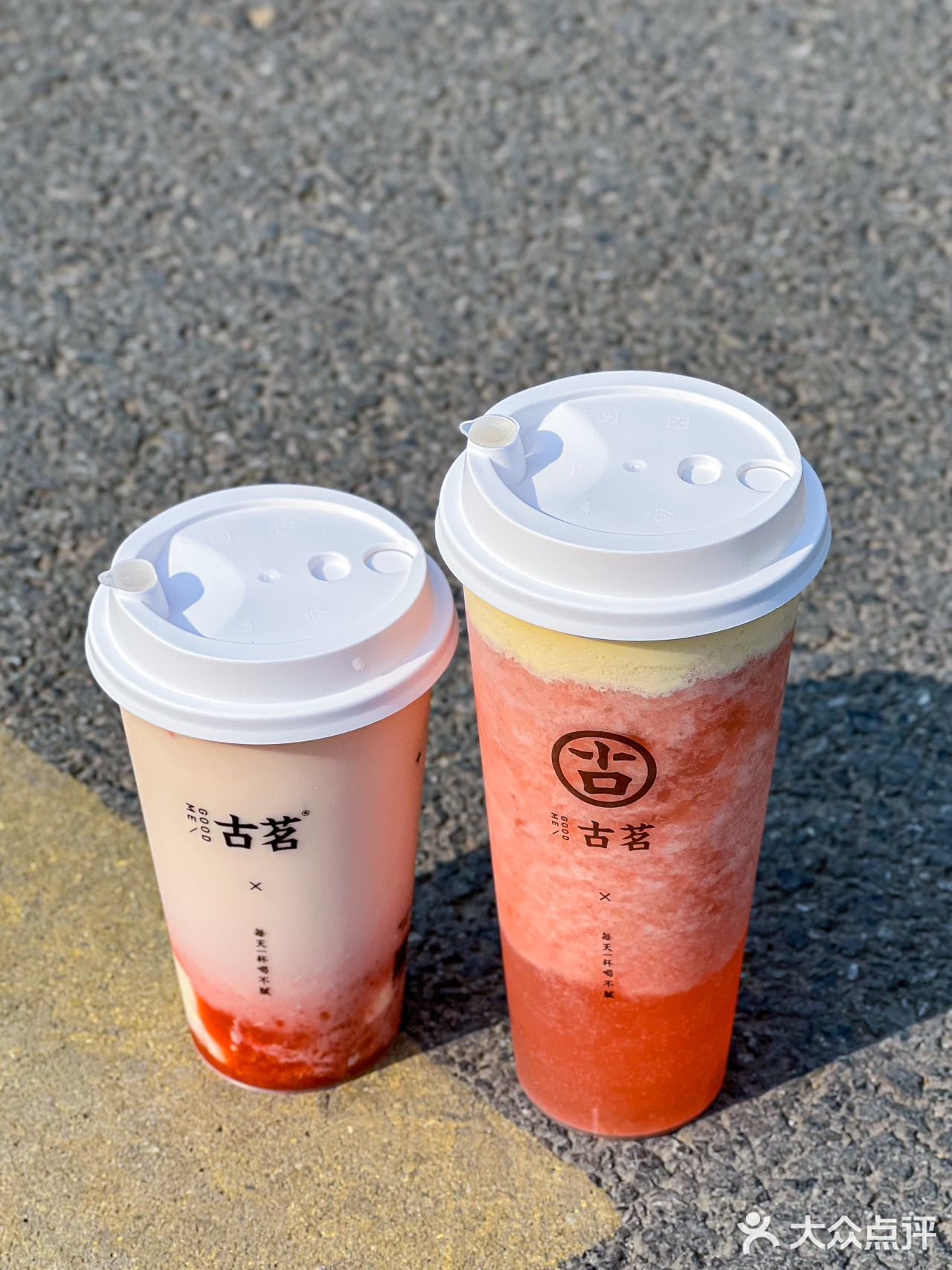 冬天的第一杯草莓饮品，我被拿捏了…