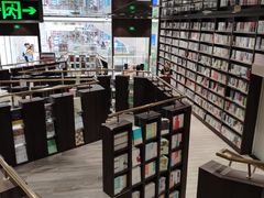 -钟书阁(群光广场店)