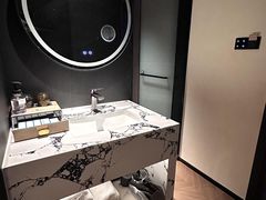 -万泊酒店(长沙五一广场国金中心店)