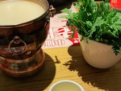 -爱碗亭·鲜炒湖南菜(壹城中心店)