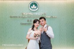 -现代经典婚纱摄影