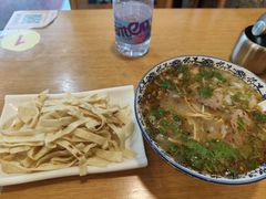 -八百里牛肉汤(盖饭·锅贴·万象城店)