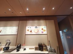 -星巴克臻选(呼和浩特维多利摩尔城店)