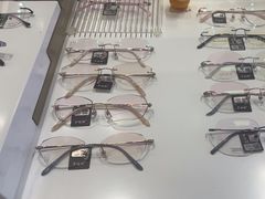 -罗伯特眼镜·蔡司官方授权(前海卓悦 INTOWN 购物中心店)