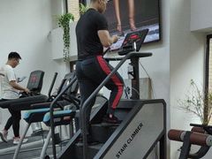 -悦耐私教健身馆(保利中心店)