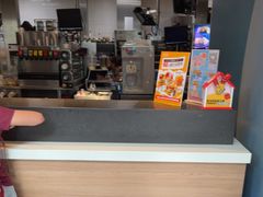 -麦当劳(乳山路店)