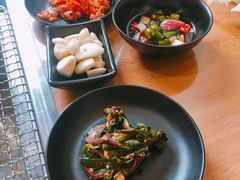 -肉甲韩国木炭烤肉(新壹街1店)