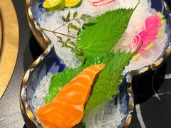 -山川小町·极番烧肉(新地假日广场店)