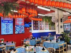 -刘姐啤酒鱼民族演艺餐厅(西街总店)
