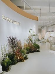 点击看大图 -GODDESS WHITE婚纱礼服(鹏城动力大厦店)