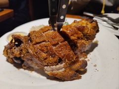 德式烤猪肘配酸菜土豆泥-申德勒加油站西餐厅(日坛路总店)