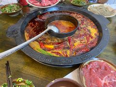-黄潇洒老火锅(九眼桥宏济巷店)