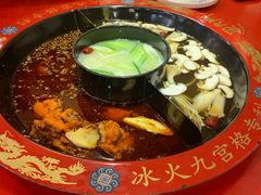 -重庆巴九门老火锅(阳朔店)