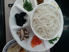 -蒙自源米线大王(白云机场店)