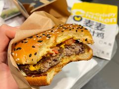 安格斯厚牛芝士堡-麦当劳(1089艺术美丽中心店)