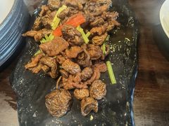 干口蘑炒牛柳-茶叁酒肆·楚味江湖(菱角湖店)