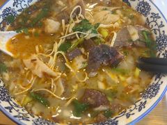 -八百里牛肉汤(盖饭·锅贴·万象城店)