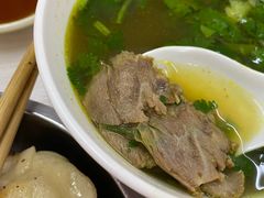 -黄阿姨锅贴大王(万航渡路店)