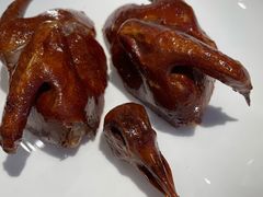 玻璃皮润烧乳鸽-北京厨房(西安SKP店)