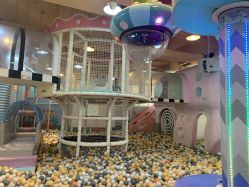 -多多淘儿童体验中心(重庆来福士店)