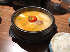 -明洞阿姨·韩式酱蟹烤肉·创意料理(三元桥店)