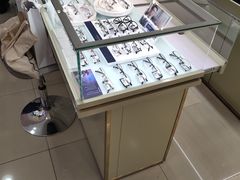 -宝岛眼镜(群光广场店)