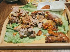 -盾亚新疆餐厅(松江万达广场店)