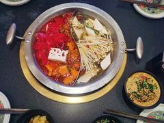 -沸炉重庆老火锅(军事博物馆店)