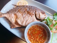 -大头虾越式风味餐厅(光明广场店)