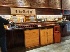 -八月美食小馆(银泰城总店)