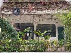 门面-彳亍咖啡·这里(水湾路店)