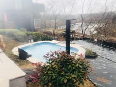 -汤山温泉房车营地 茶温泉