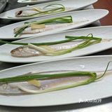 似尖刀，所以称刀鱼。太好吃了吧 #热门美食尝鲜笔记