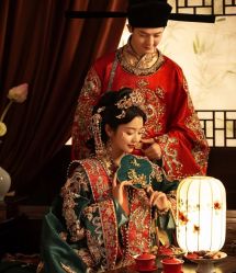 -雪中彩影婚纱摄影·微光艺术中心