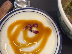 -云阿蛮云南生烫牛肉米线(奉贤路店)