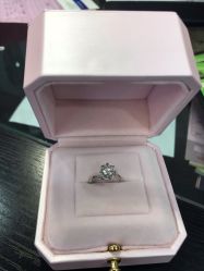 -威德钻石-克拉钻大本营(南京东路店)