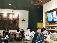 大堂-星巴克(泰安万达店)