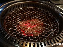 -炙忧烤肉屋(中国铁建广场店)