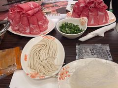 -呷哺呷哺(世贸.工三店)